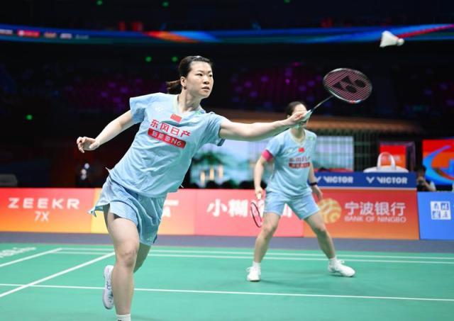 开云体育-国羽包揽亚锦赛女双冠亚军 李怡婧/罗徐敏首夺冠
